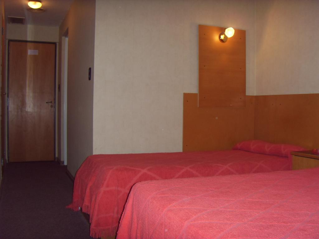 Hotel Embajador Rosario Pokoj fotografie